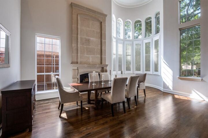 Property Photo: 5316 Tennington Park TX 75287
