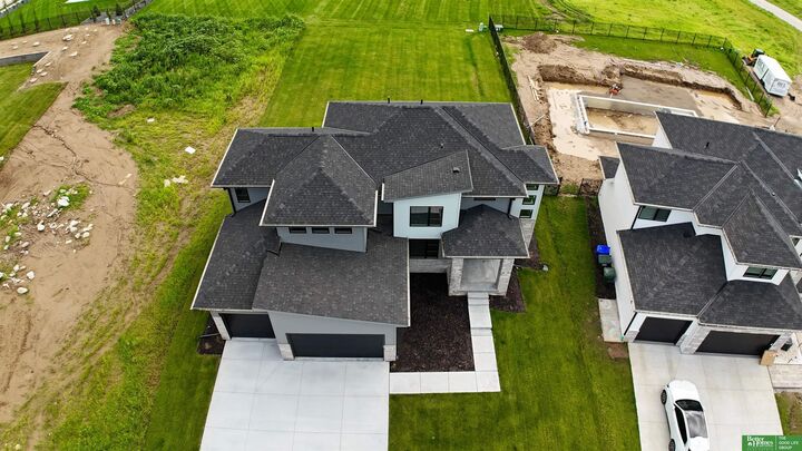 Property Photo:  5409 N 196th Avenue  NE 68022 