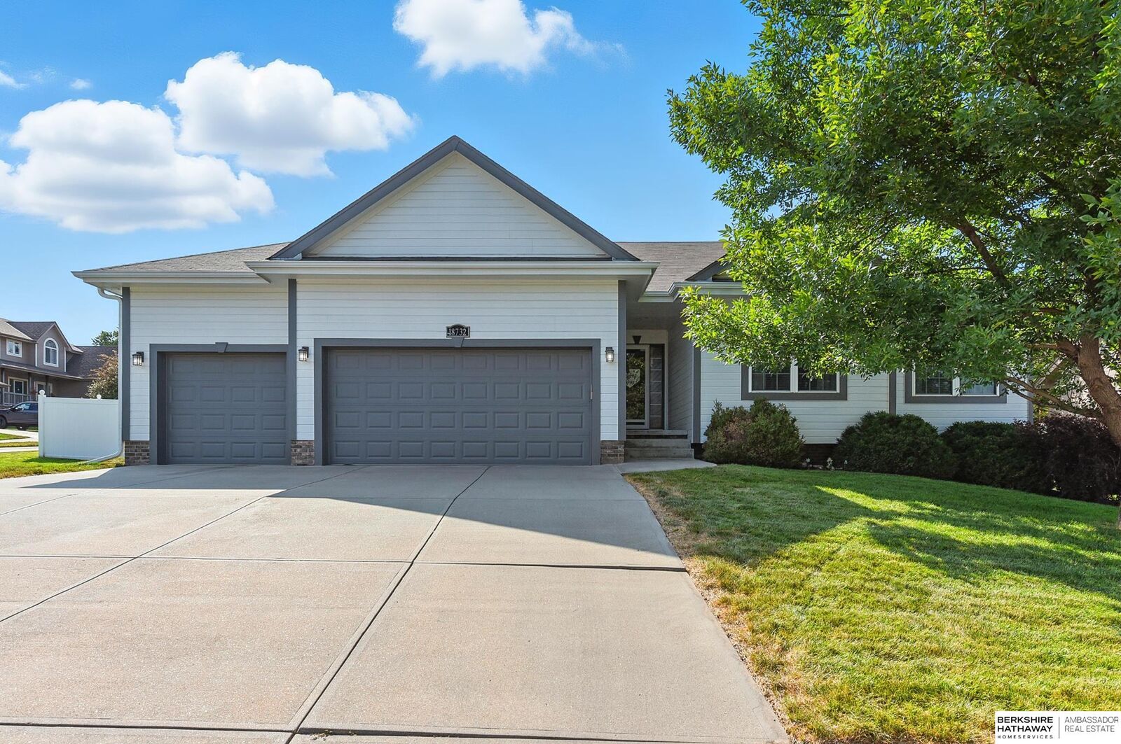 Property Photo: 18732 Hoich Drive NE 68136