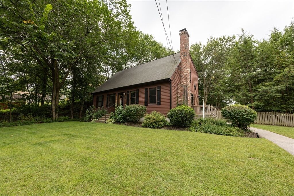 Property Photo:  7 Elmwood Street  MA 01504 