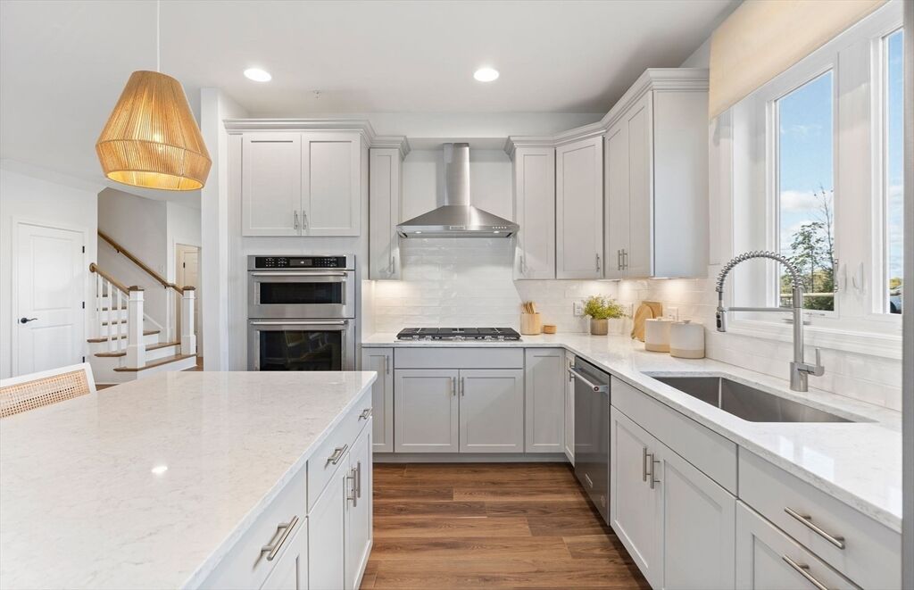Property Photo:  2 Archer Way 1  MA 01801 