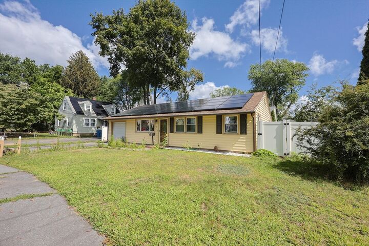 Property Photo:  20 Beaconsfield Street  MA 01843 