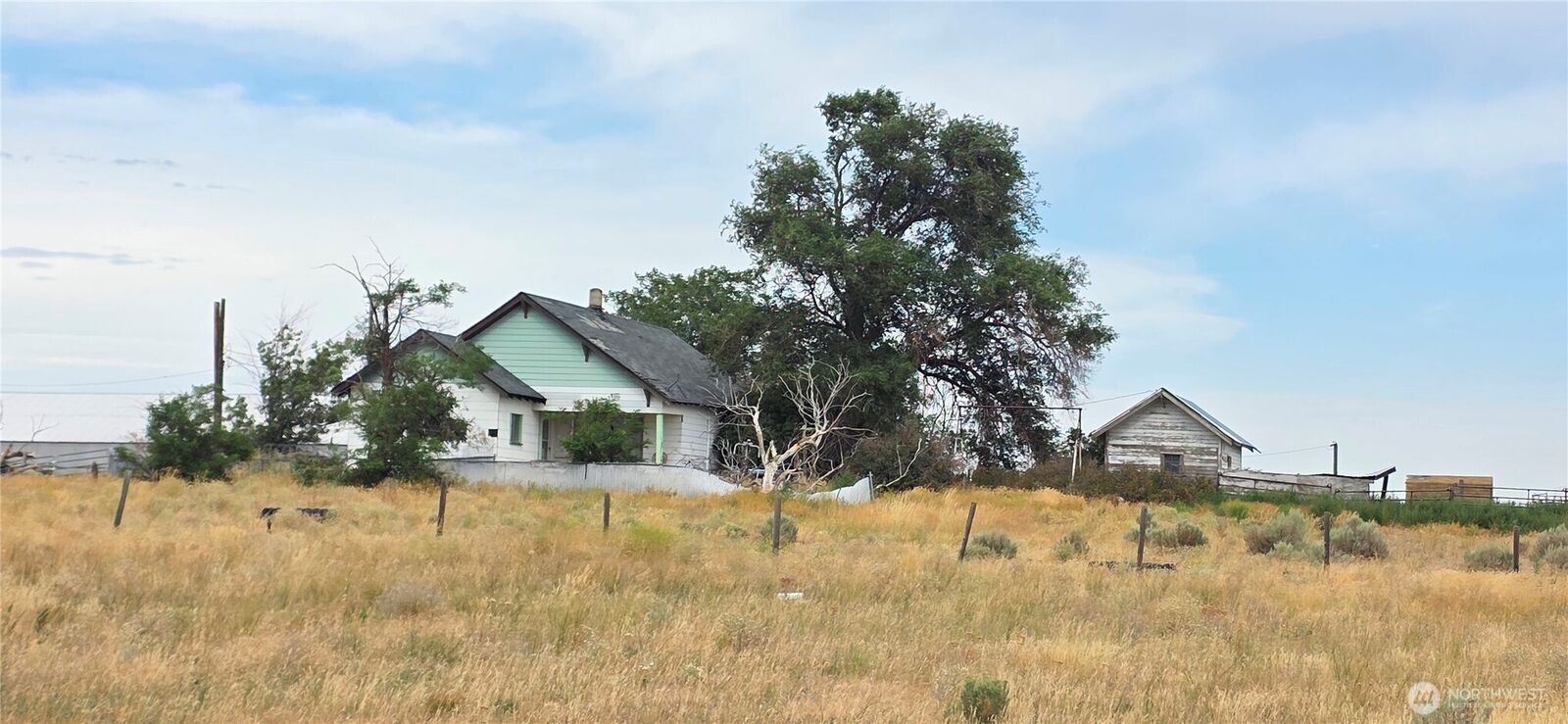 Property Photo:  15841  US 2  WA 98858 