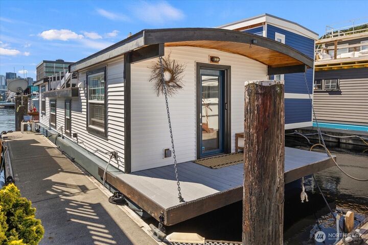 1900  Westlake Avenue N B11  Seattle WA 98109 photo