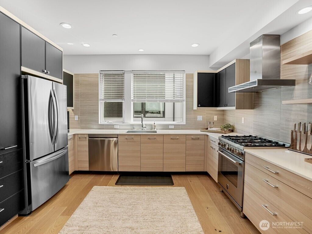 Property Photo:  17338  Bothell Way NE  WA 98011 