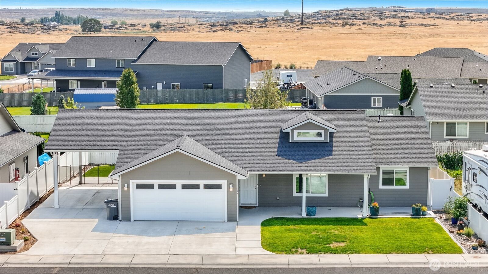 Property Photo: 34 Grant Drive WA 98823