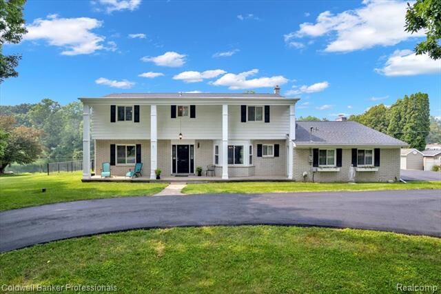 Property Photo: 1545 Rulane Drive MI 48446