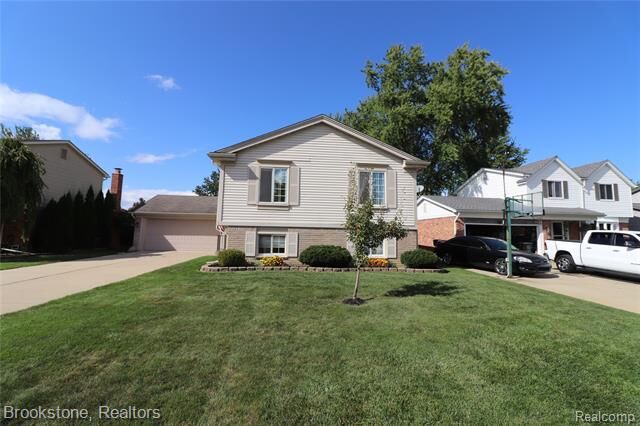 42384 Beechwood Court  Canton Twp MI 48188 photo