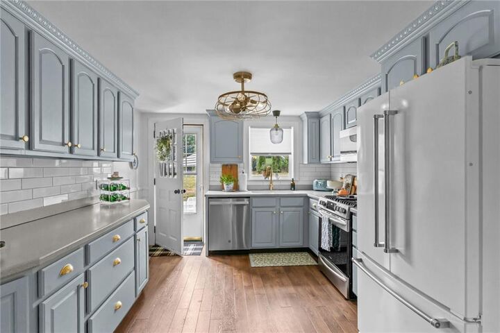 Property Photo: 1107 Hope Street RI 02809