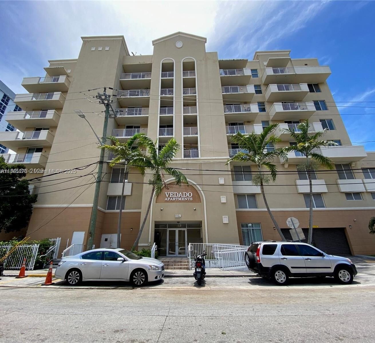 Property Photo: 119 SW 6th Ave 803 FL 33130