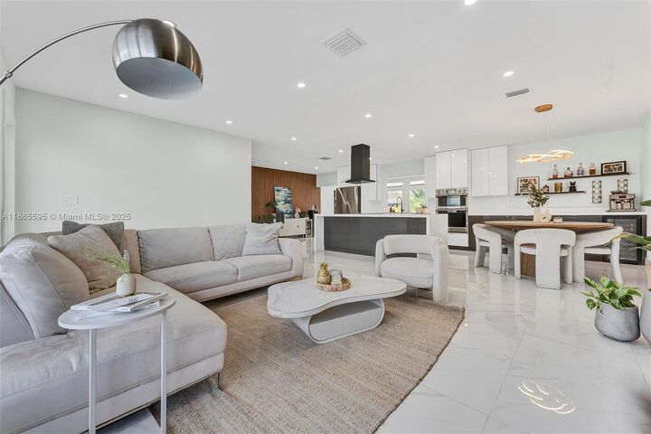 1446 Scott St  Hollywood FL 33020 photo
