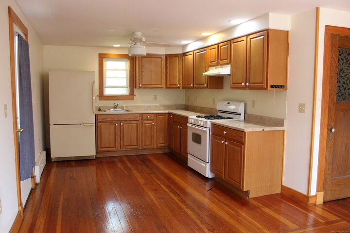 Property Photo:  126 Chestnut Street  CT 06405 