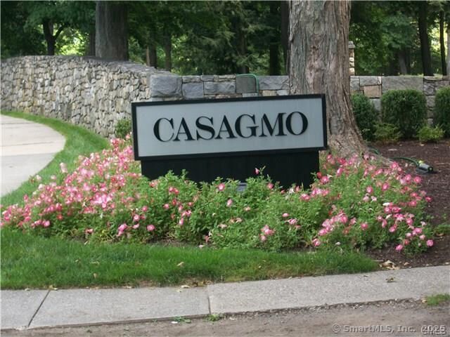 31 Casagmo Garage  Ridgefield CT 06877 photo