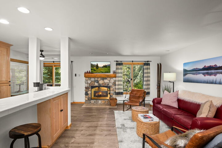Property Photo: 340 W River St 111 ID 83340