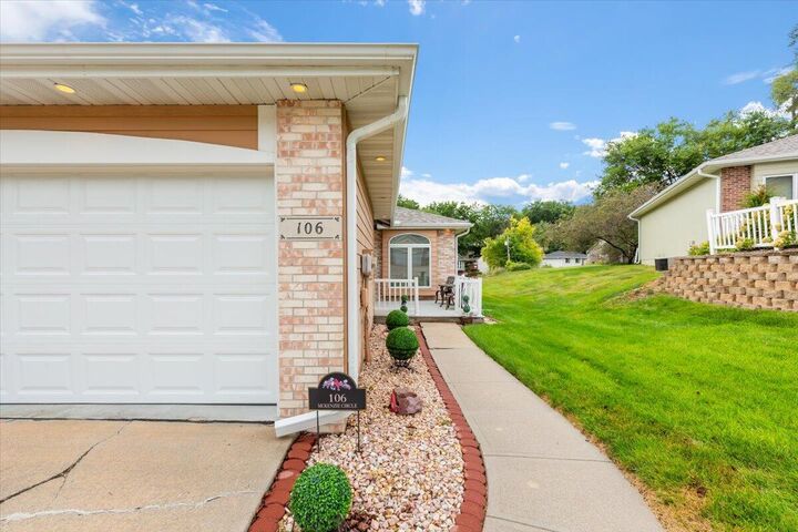 Property Photo: 106 McKenzie Circle IA 51503