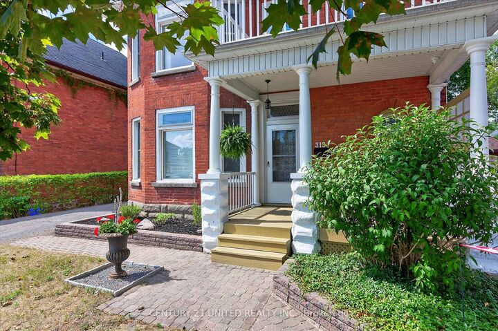 Photo de la propriété: 313 Park Street N ON K9J 3W6