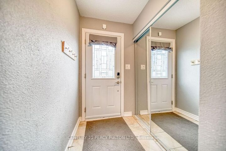 Photo de la propriété: 57 Golden Appleway N/A 111 ON M3A 3P2