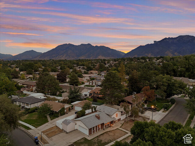 Property Photo:  887 E Chariot Dr S  UT 84094 