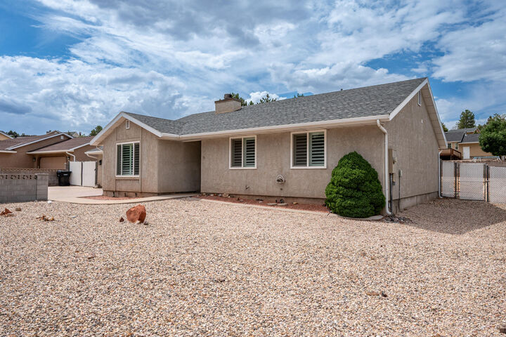 Property Photo: 79 N Cove Dr UT 84720
