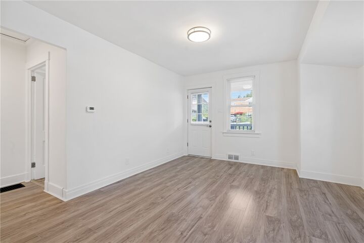 Property Photo:  1607 Fredell St  PA 15210 