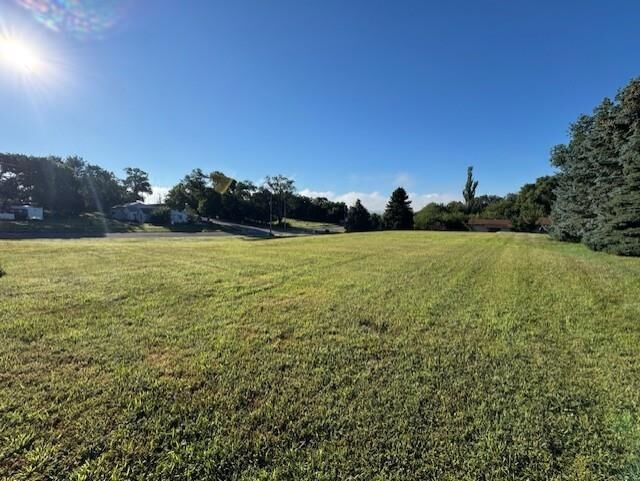 Property Photo:  900 6th St.  SD 57062 