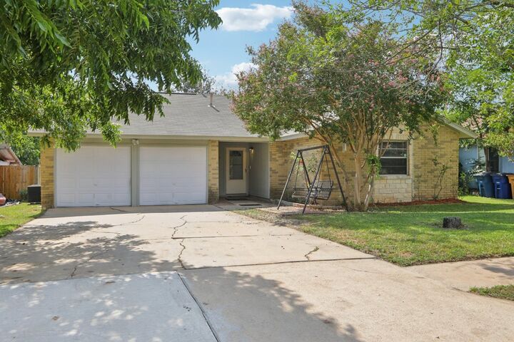 Property Photo: 4907 Copperbend Boulevard TX 78744