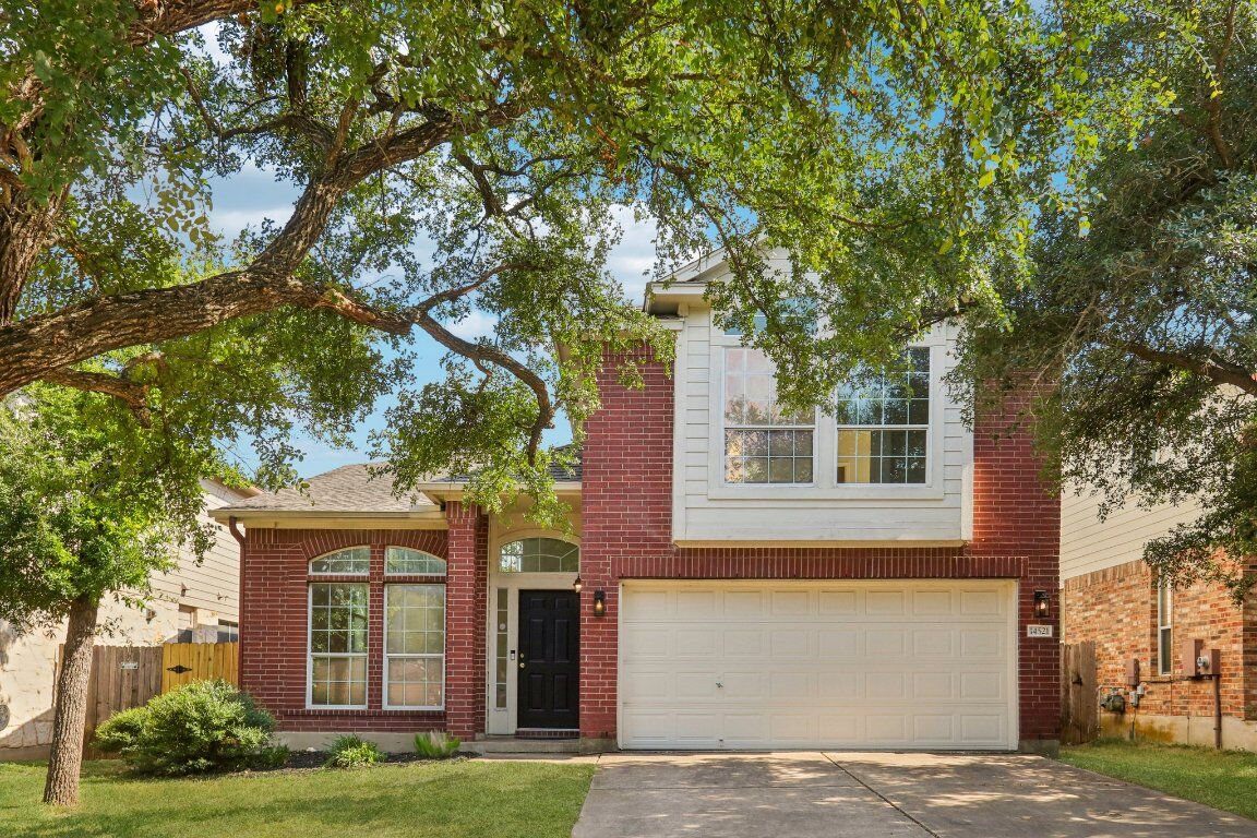 Property Photo: 14521 Ballycastle Trail TX 78717