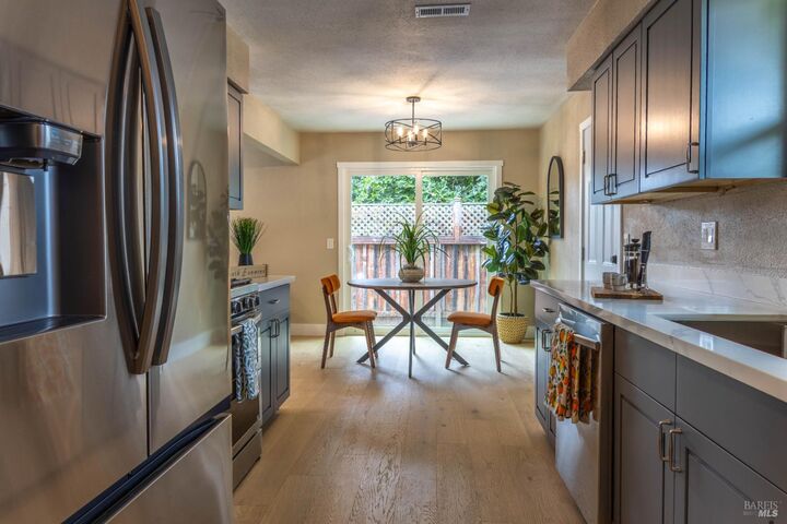 Property Photo: 2915 Cree Court CA 95403