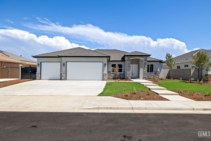 7422 Allenmeir Court  Bakersfield CA 93314 photo