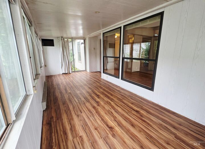 Property Photo:  2015 6th Ave 14  WA 99403 