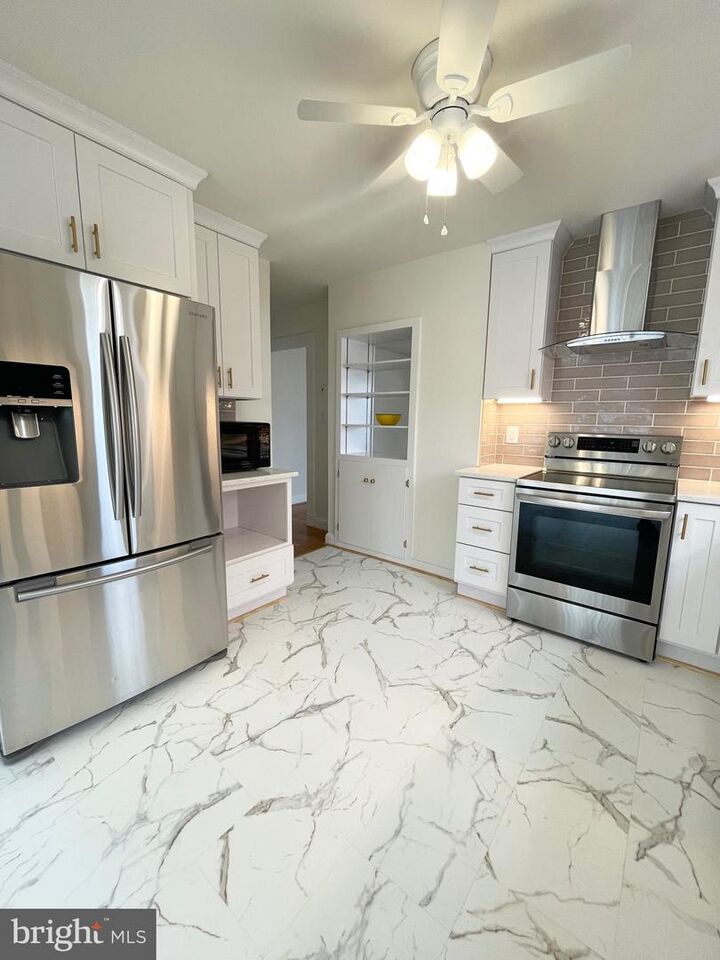 Property Photo: 430 Bridgewater Street VA 22401
