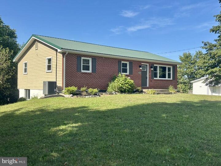 1510 Lake Shore Drive  Chambersburg PA 17202 photo