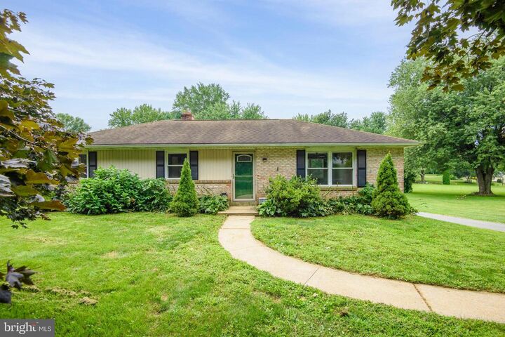 19 Springside Drive  Quarryville PA 17566 photo