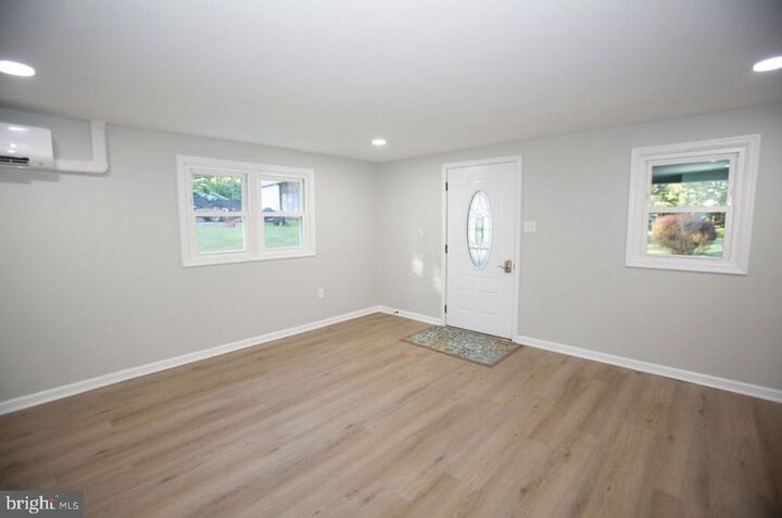 Property Photo:  100 Moran Lane B  PA 19344 