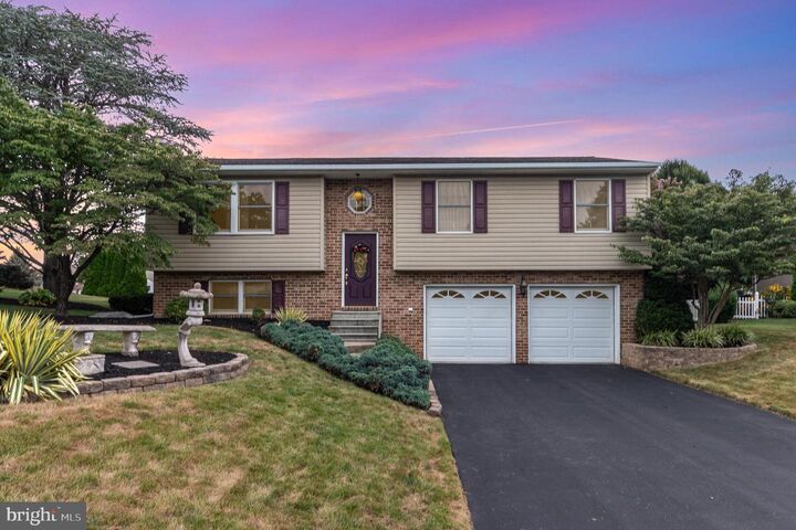 21 Cardinal Drive  Carlisle PA 17015 photo