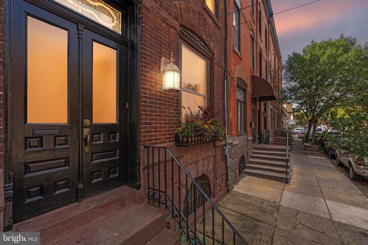808 Federal Street  Philadelphia PA 19147 photo