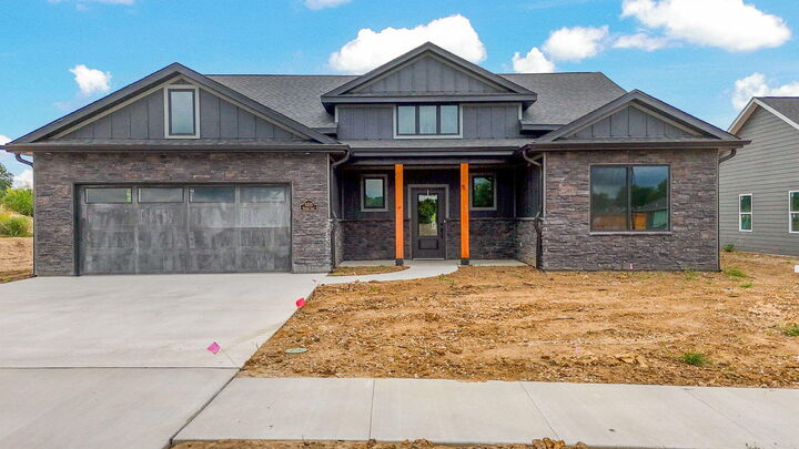 Property Photo: 5725 Kestrel Lp MO 65202