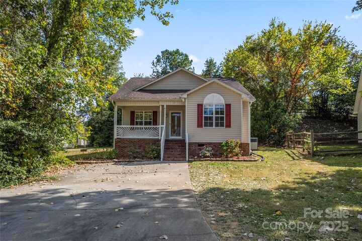 Property Photo:  1130 Brigadoon Court  NC 28025 