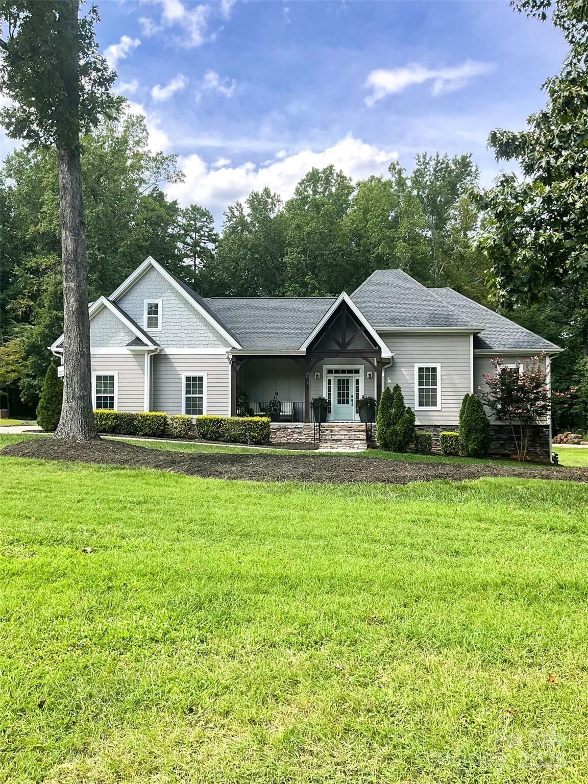 Property Photo: 2413 Rocky River Road NC 28213