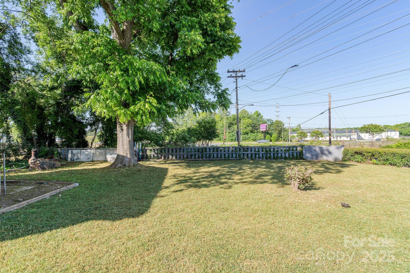 Property Photo: 114 Norwood Drive NC 28208
