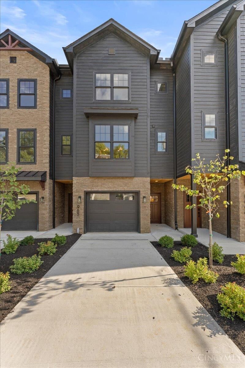 Property Photo:  965 Windsor Street  OH 45206 