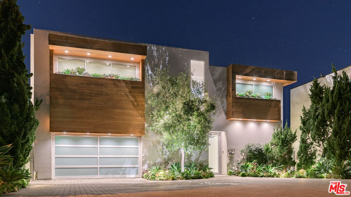 Property Photo:  24420 Malibu Rd  CA 90265 