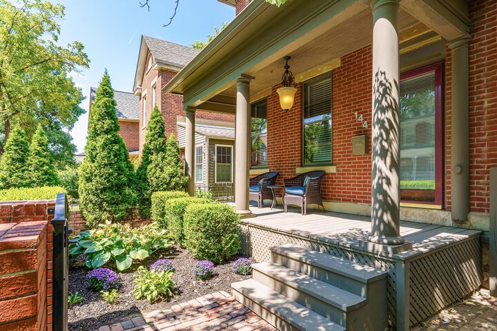 Property Photo: 144 E Mithoff Street OH 43206