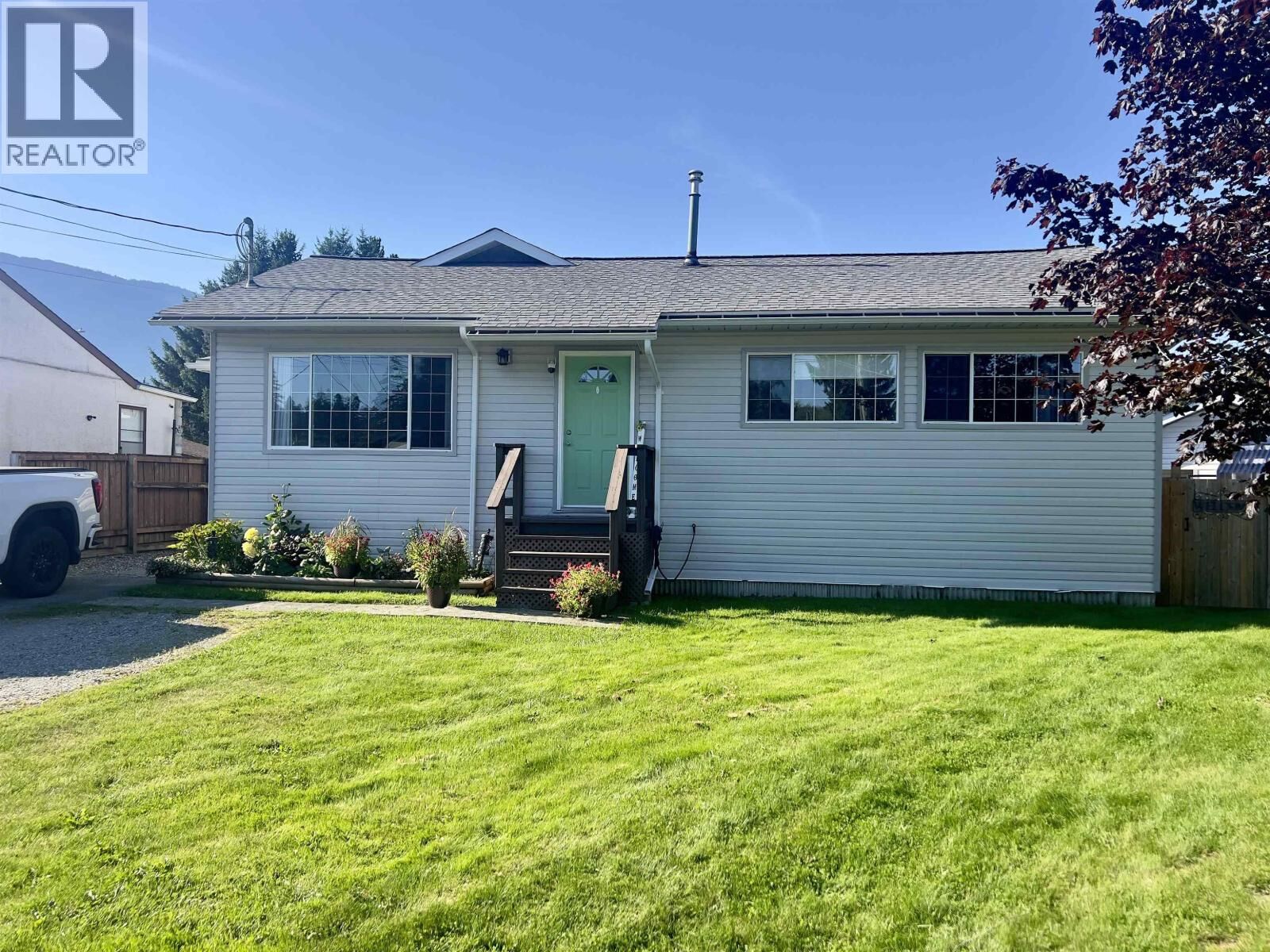 Property Photo: 44 Omenica Street BC V8C 1Z4