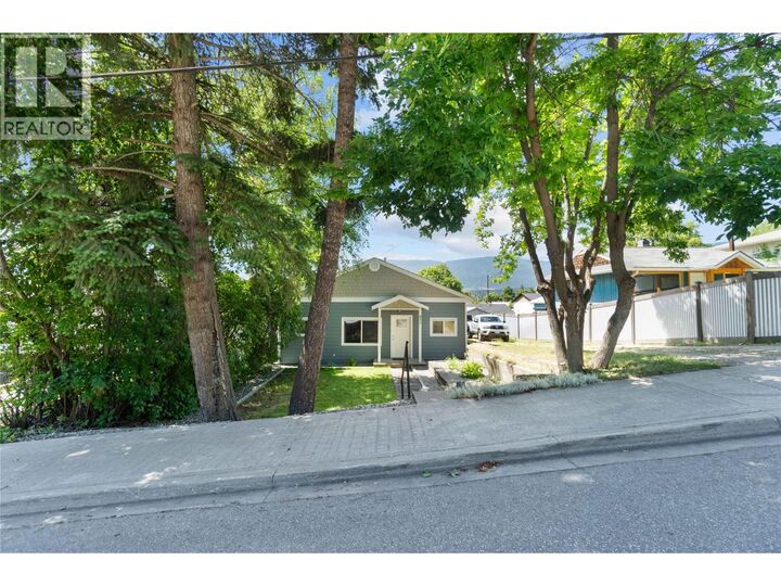 Property Photo: 451 3 Street Southeast BC V1E 4G6