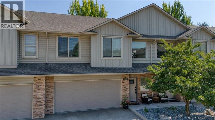 Property Photo: 3350 Woodsdale Road 503 BC V4V 2R7