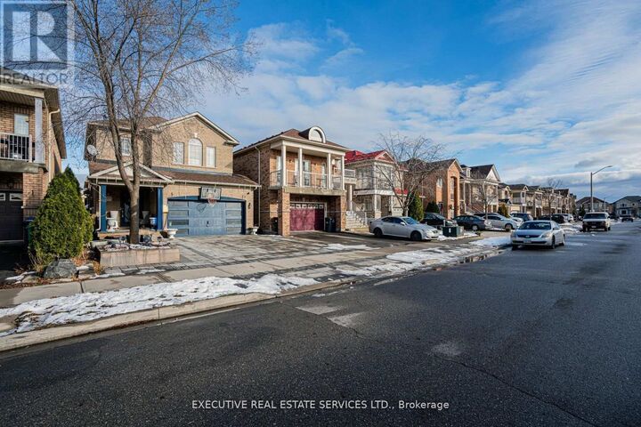 Photo de la propriété: 27 Savita Road ON L7A 3V1