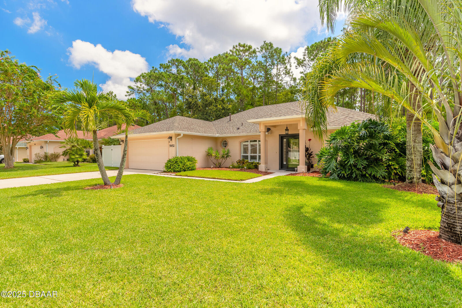 Property Photo: 5452 St Regis Way FL 32128