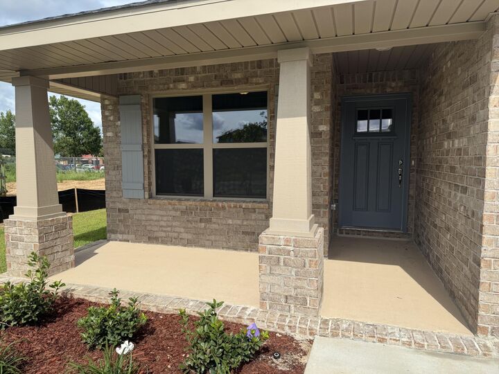 Property Photo: 190 Ridgeway Circle FL 32536