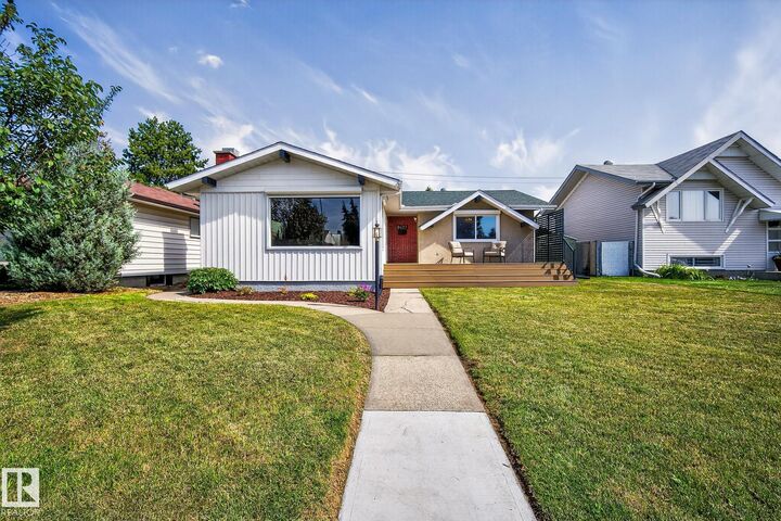9427 74 Street NW  Edmonton AB T6B 2B5 photo